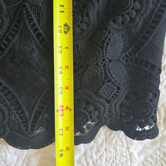 Abercrombie & Fitch Black Lace Halter Cropped Top Size S Boho - Picture 6 of 6